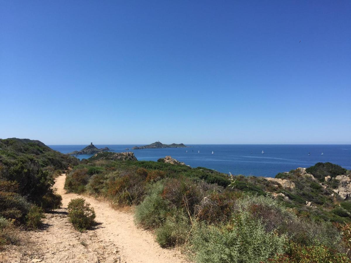 Ajaccio Magnifique T2 45M2 Neuf 5 Personnes Clim Wifi Stationnement Gratuit Centre Ville Plage A 300M Exterior foto